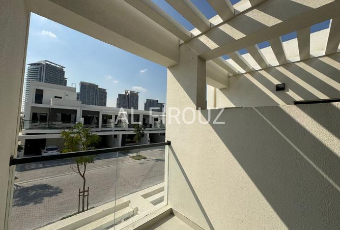 3 Bed Townhouse | Ready to Move | Modern Living