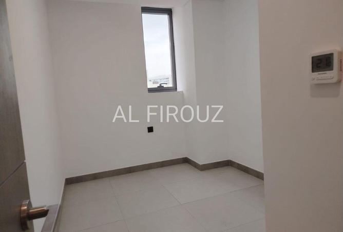 Spacious 2 Bedroom + Maid Apartment for Rent — photo 3