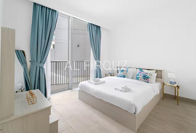 Fully Furnished | One Bedroom | Community View