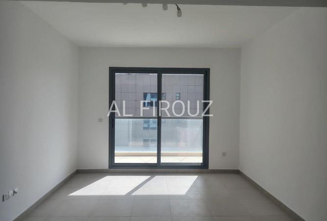 Vacant | Spacious |Multiple Options | Large Layout — photo 3