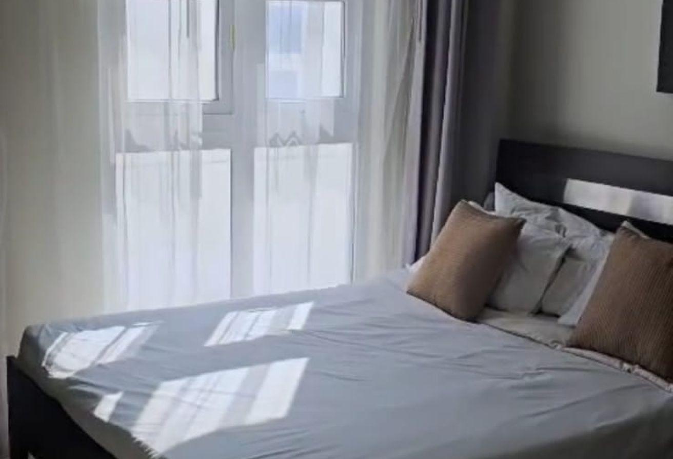 Middle Corner| Single Row | Semi Furnished — photo 3