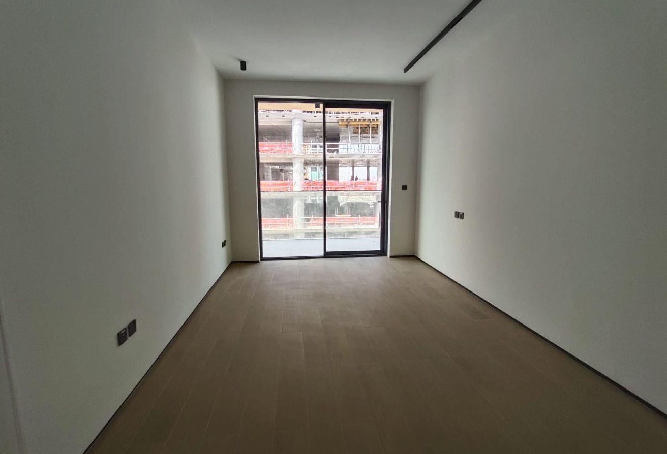 Large Studio | Balcony | Ready to Move