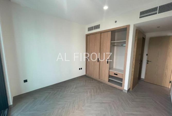 Well-Laid-Out | Spacious | Vacant Unit — photo 2